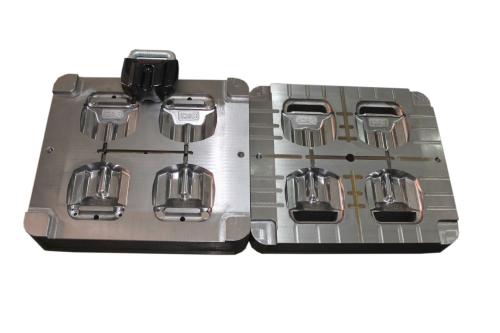 注塑模具產(chǎn)品加工時(shí)，塑膠模具產(chǎn)品變形了怎么處理
